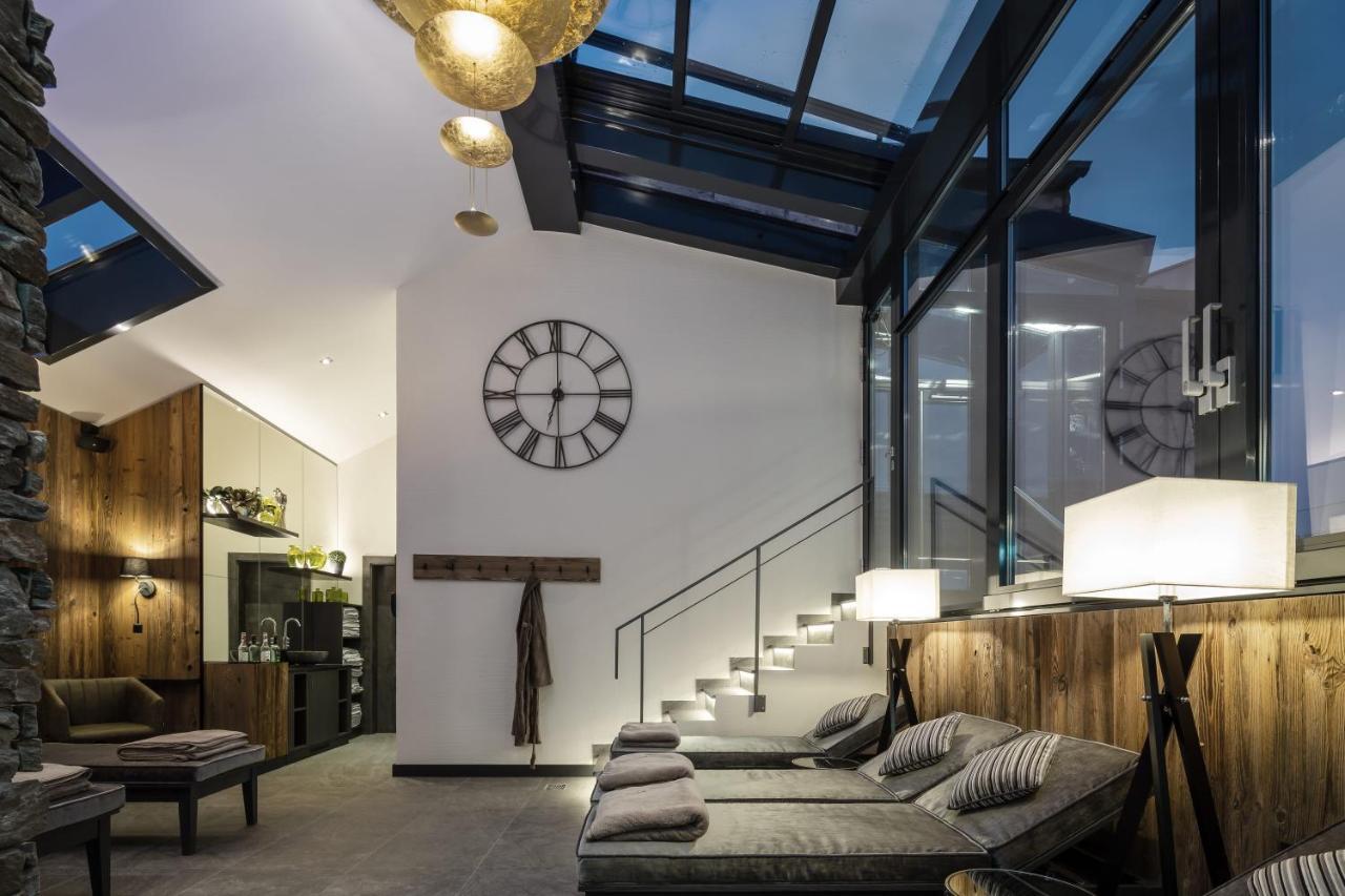 Hotel-Gasthof Hoettl Deggendorf Buitenkant foto